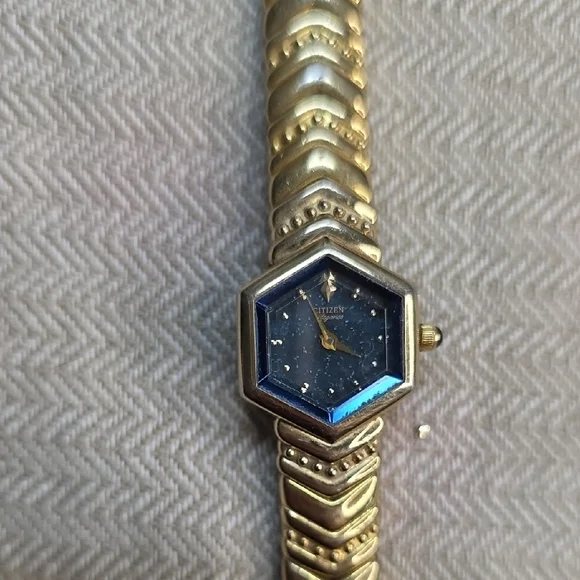 Citizen | Accessories | Vintage Womens Gold Tone Citizen  display picture 1